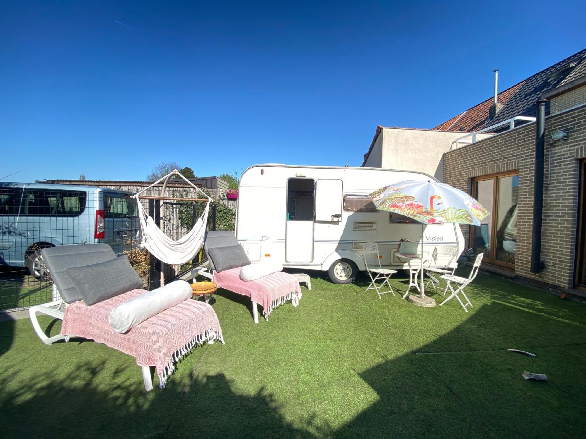 Gardencaravan Near Ghent In Green Area Kültér fotó